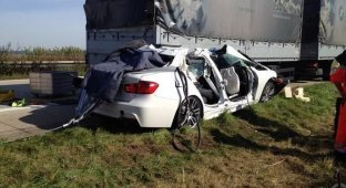 Тестовый пилот BMW погиб при тестировании новой BMW 3-Series (9 фото)