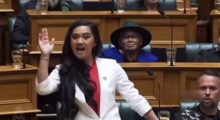 Fiery speech by the youngest member of the New Zealand Parliament (2 photos + 1 video)