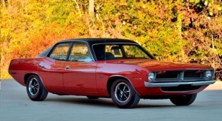 The world's only four-door 1970 Plymouth Barracuda goes up for auction (16 photos)