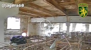 Бійці 68-ї ОЄБр вистежили російського штурмовика, який сховався у загоні для свиней