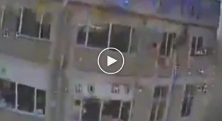 South direction, Ukrainian FPV drone flies into the building where the Russian Murom-M surveillance complex was located