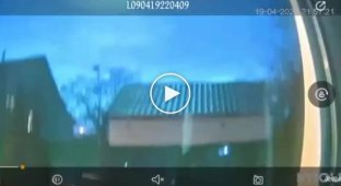 Video of a bright flash in the sky in Kyiv