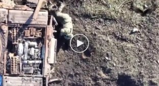Ukrainian drone operators drop grenades on Russian invaders in Zaporozhye