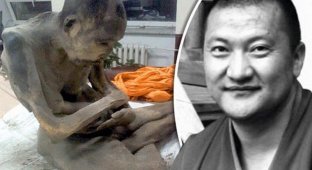 Врач Далай-ламы заявляет, что 200-летняя мумия монаха еще жива (1 фото)