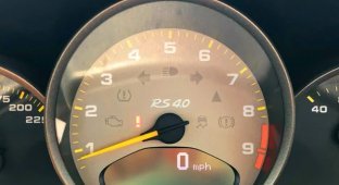 Porsche развивает двигатели внутреннего сгорания только для богатых — это лишь начало эксклюзивных функций (3 фото)