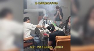 Китайская девушка придумала безопасный способ играть в маджонг с друзьями