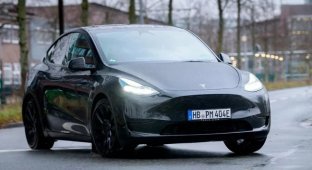 The most fragile car in Germany turned out to be... (3 photos)