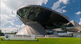 Выставочный салон BMW Welt (29 фото)