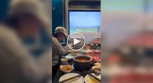 Железнодорожная романтика: в Китае открылся ресторан для любителей поездов