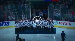 Украинский хор спел гимны США и Канады перед матчем НХЛ