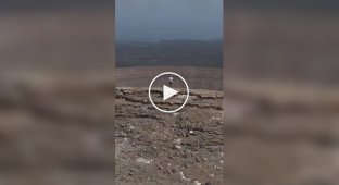 Кратер Барринджера в Аризоне — гигантская ударная чаша, сохранившаяся почти нетронутой