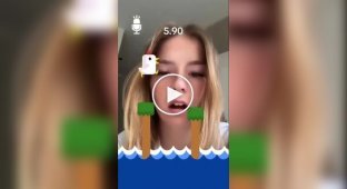 A mask with the game Super Chicken Scream Run is gaining popularity on TikTok