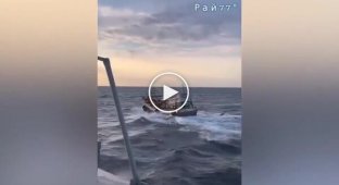 Рыболовное судно врезалось в военный корабль в водах Таиланда