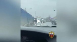 Полицейские нашли по видео в соцсетях агрессивного и опасного водителя и отняли у него права
