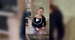 The famous "Hotel California" was played on cymbals.