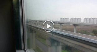 Сверхскоростной поезд до аэропорта Шанхай Пудун