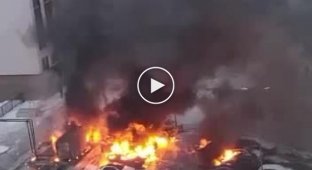 Due to spilled fuel in New Moscow, cars burned down in the parking lot