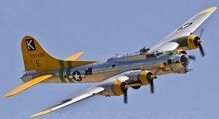 Легендарные самолёты: Боинг B-17 «Flying Fortress» (Летающая крепость) (12 фото)