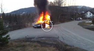 Пожарные упустили горящий автомобиль