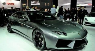 Lamborghini Estoque в серии (18 фото)
