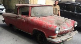 В старом гараже Новосибирска обнаружили интересную самоделку времён СССР (3 фото)