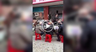 Сільський кіберпанк: пропарювання очей у Китаї