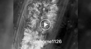 25th Airborne Brigade. Footage from a drone equipped with a thermal imaging camera hit by grenades