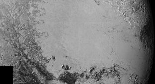 New Horizons передал новые снимки поверхности Плутона (5 фото)