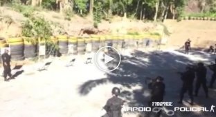 Тренировка бразильской полиции с боевыми патронами