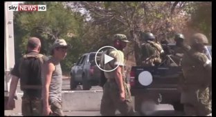 Иностранные журналисты показали видео войск РФ возле Мариуполя