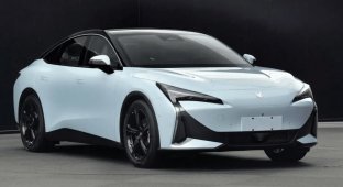 The Chinese have made an Arcfox Alpha S5 electric car with a fully projection dashboard (5 photos)