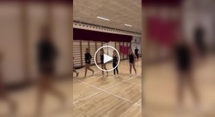 Synchronized dance of girls