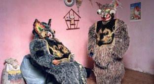 Об особенностях быта боливийских колдунов (13 фото)