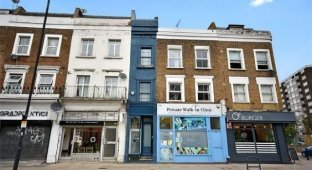 В Лондоне выставили на продажу "самый узкий дом" в городе за 1,3 миллиона долларов (9 фото)