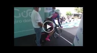 Чешская велосипедистка у которой плохой старт выдался