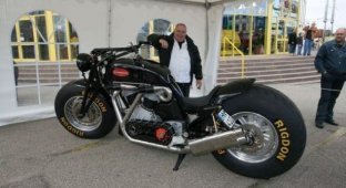 Мотоцикл-гигант Gunbus 410 (17 фото)