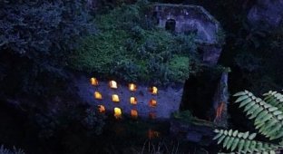 Mysterious lights in the old Valley of Mills, an abandoned gorge in the middle of an Italian city (6 photos)