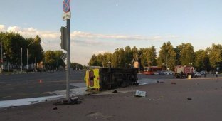 ДТП с участием машины скорой помощи в Подольске (1 фото + 2 видео)