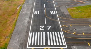 From 1 to 36: What do the numbers on the runway mean? (4 photos)