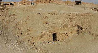 В Египте обнаружена гробница царя загробного мира Осириса (7 фото)