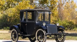 105-летний электрокар выставили на торги. Он до сих пор на ходу (38 фото + 1 видео)