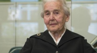 Суд Берлина отправил за решетку 88-летнюю пенсионерку, отрицавшую Холокост (2 фото)