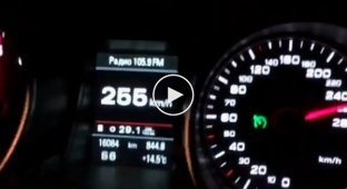 В Санкт-Петербурге автомобиль Audi проехал по КАДу со скоростью 256 кмч