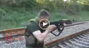Кадыровец расстрелял железнодорожное полотно и не допустил прорыва лесополосы