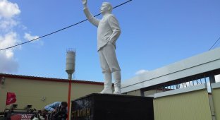 В поселке Шелангер Республики Марий Эл открыли памятник Сталину (2 фото)