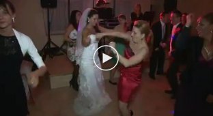 Как надо танцевать на свадьбе