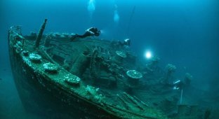 A century at the bottom of the Atlantic: photo of a British war liner that sank 99 years ago (6 photos)
