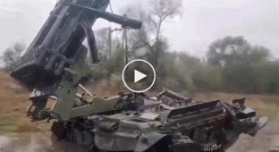 Destroyed Russian TOS-1A "Solntsepek" on the left bank of the Kherson region