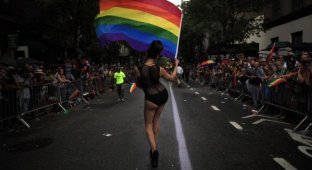 9 стран, где люто ненавидят гомосексуалов (9 фото)