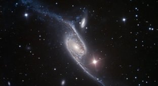 Giant spiral galaxy NGC 6872 (1 photo)